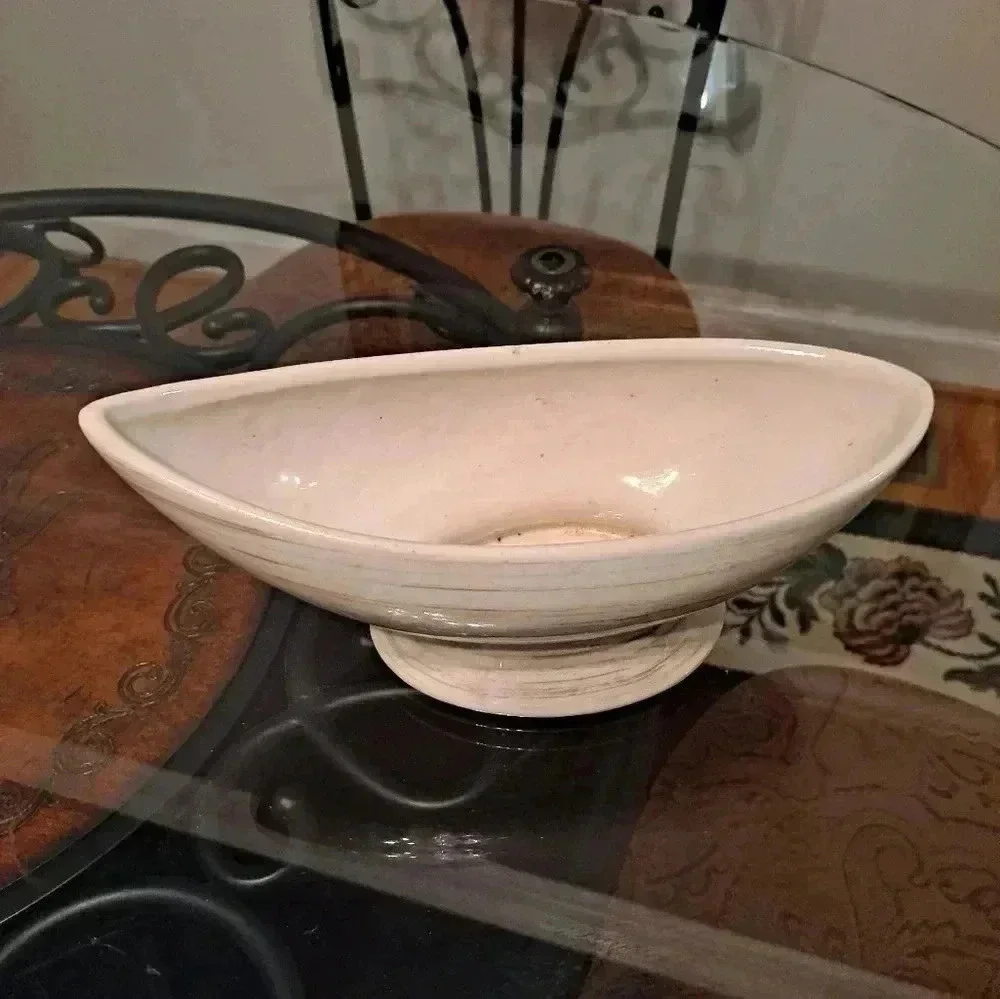 McCoy banana boat pottery EUC